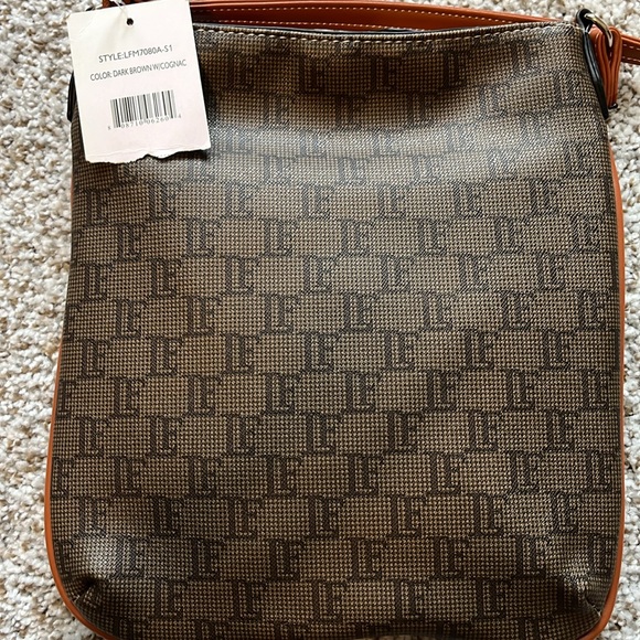 NWT LONDON FOG CROSSBODY - Picture 3 of 4